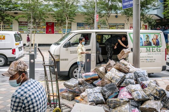 Crucial Eid Holiday Shopping Season Is a Bust in Southeast Asia