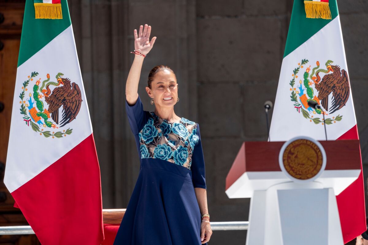 Sheinbaum’s Popularity Passes AMLO’s, Feeding Mexican Economic Optimism
