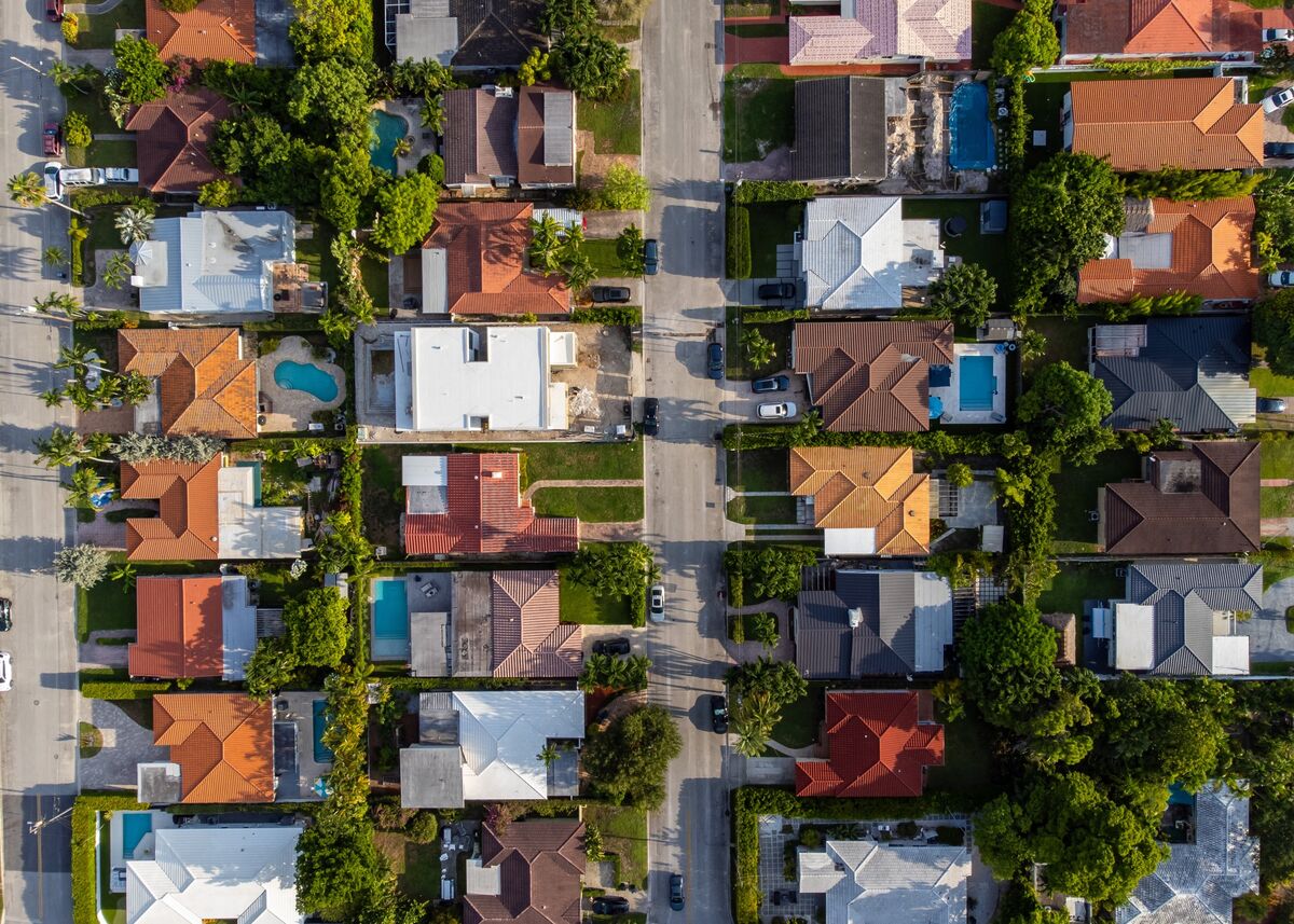 
                            US Mortgage Rates Slide to 6.32%, Boosting Purchase Activity