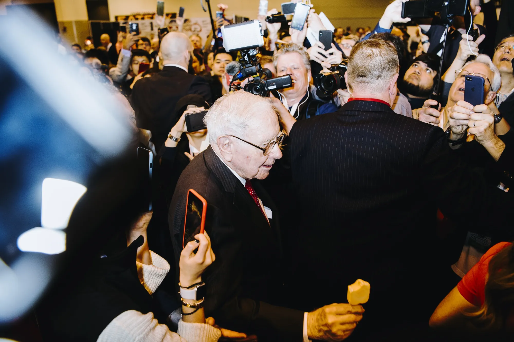 Warren Buffet&nbsp;tours the shopping floor ahead of the company's annual meeting in Omaha.