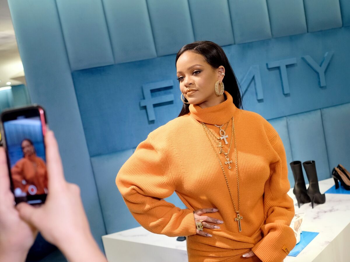 Why Is Fenty Beauty Launching in Africa? Rhianna Taps Into $2 Billion  Market - Bloomberg