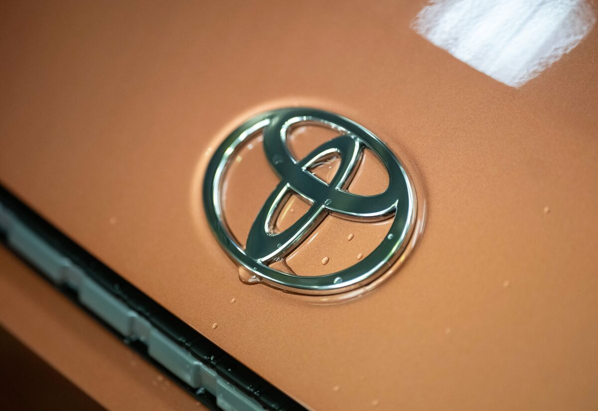 Toyota Raises Offer for Unit, Ending Standoff With Elliott