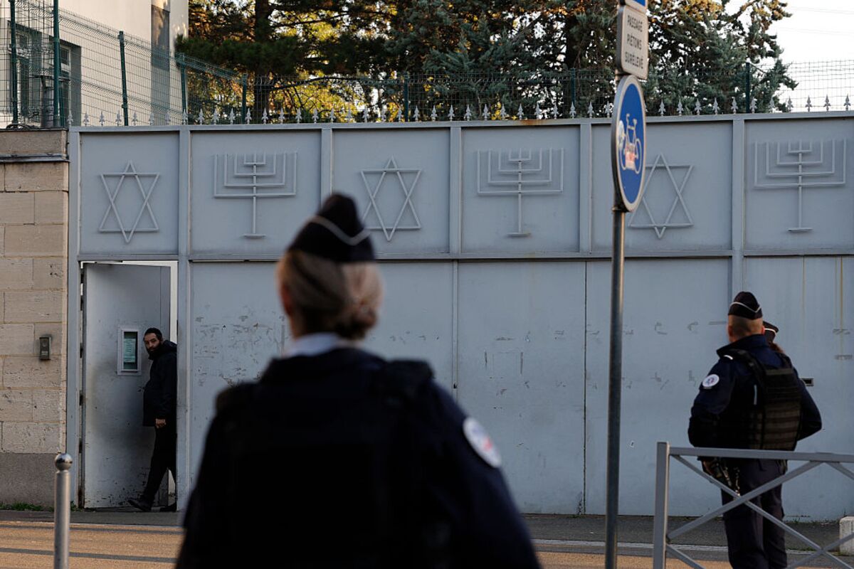 French Bill Targeting Antisemitism Sparks Free Speech Row
