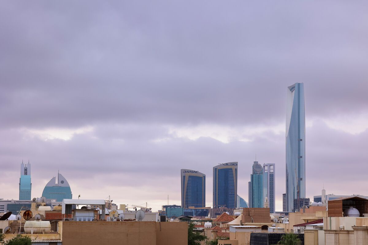 Saudi AI Firm That Bet on Musk Eyes IPO; Abu Dhabi’s G42 Weighs US Ownership