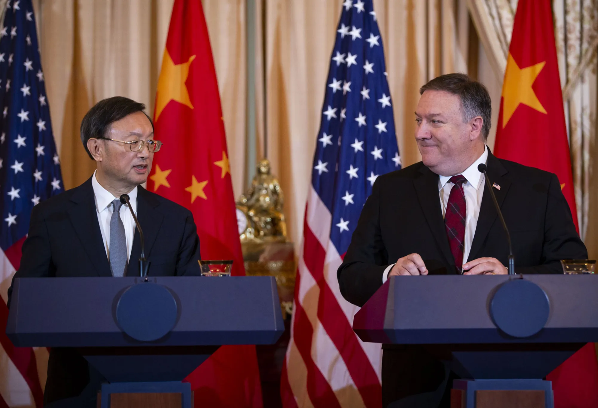 Yang Jiechi and Michael Pompeo during a news conference in Washington, D.C. in 2018.