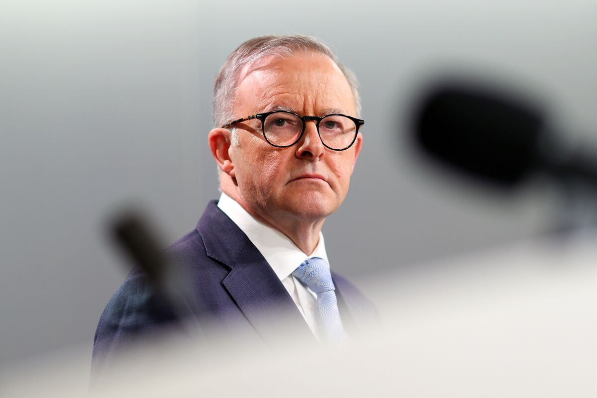 Australian PM Albanese in France to Repair Ties After Submarine Fallout ...