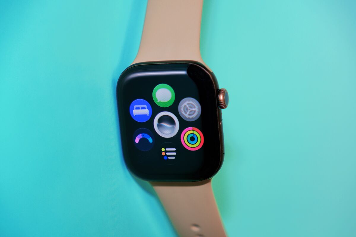 Apple Watch Series 12, Ultra 4 New Features Aren't Enough to Beat Oura, Whoop