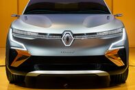 Renault SA Reveals New Electric Car Lineup After Squandering Lead 