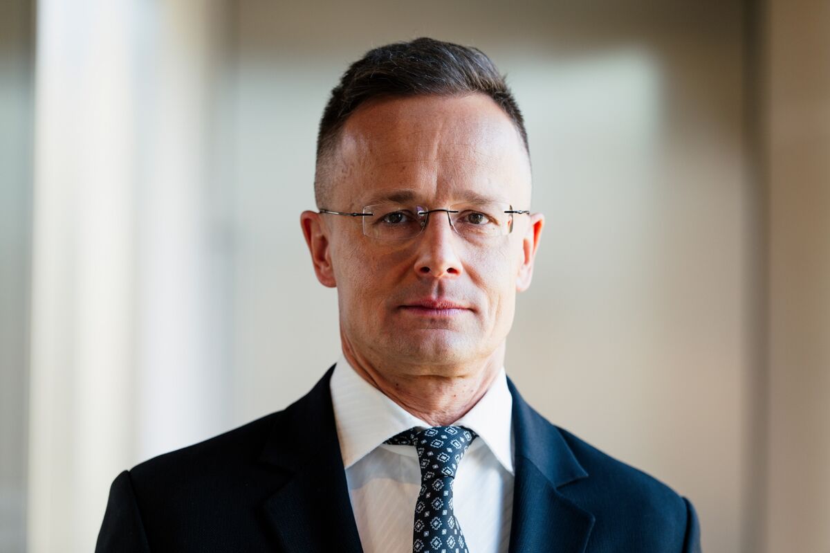 bloomberg.com - Marton Kasnyik - Hungary's Ex-Foreign Minister Szijjarto Joins China's BYD