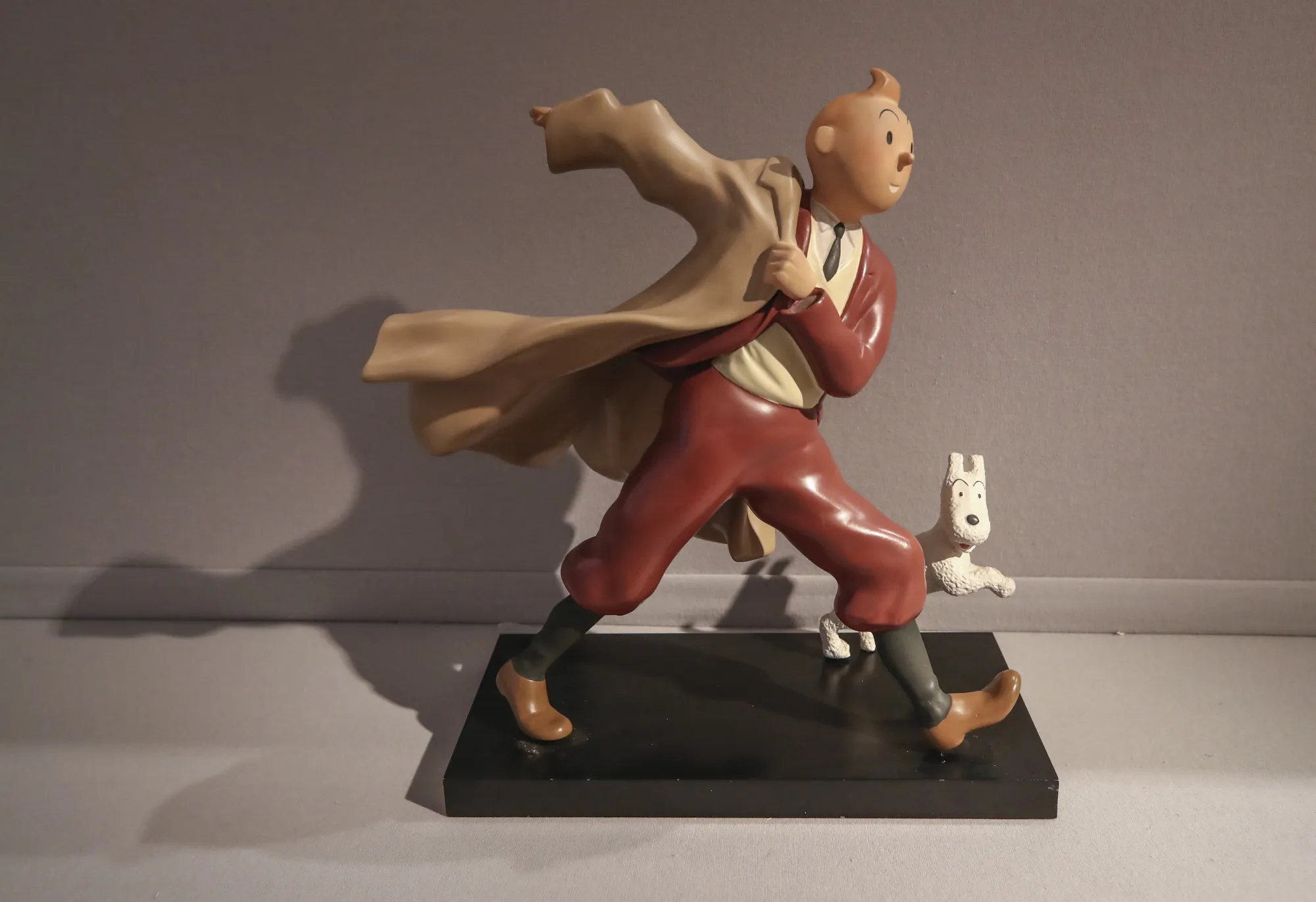 TINTIN フィギュア RESIN COLLECTIBLE: Tintin Homecoming – THE TINTIN SHOP SINGAPORE