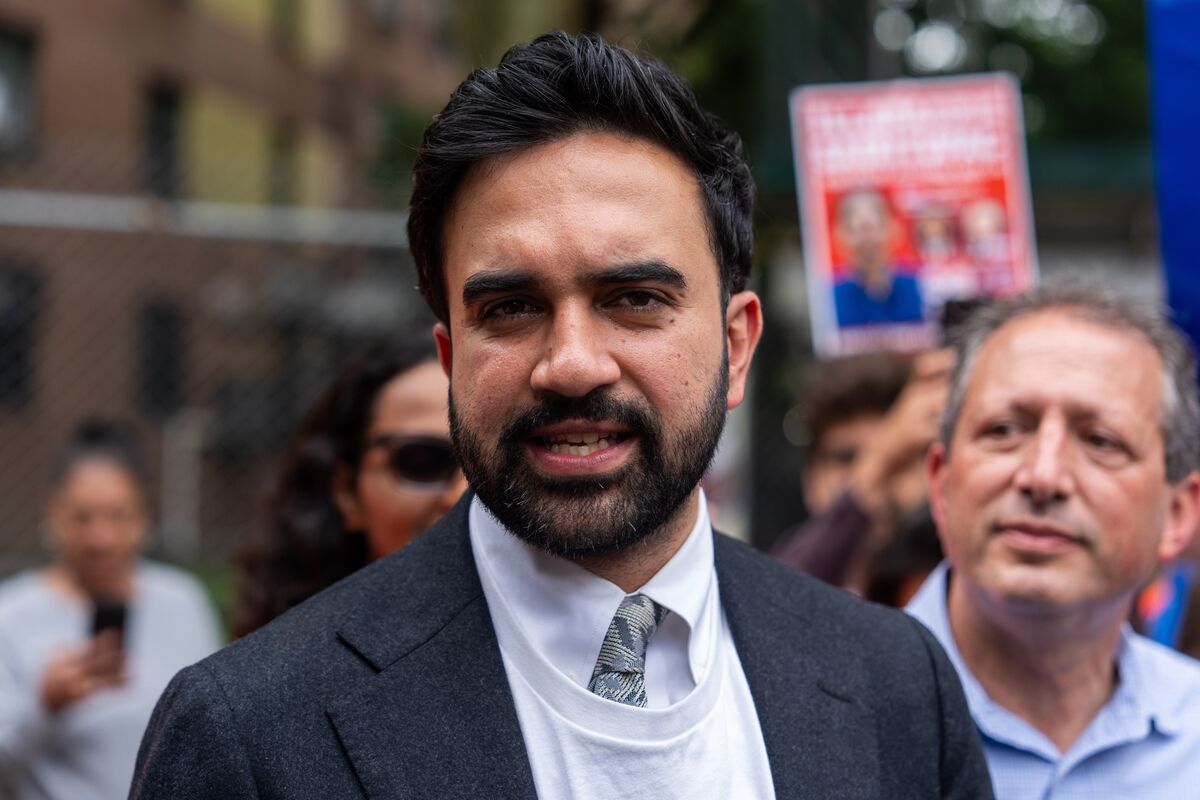 NYC Mayor Mamdani Rejects Pay Hike to $305,800 Approved by Lawmakers