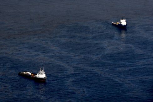 BP’s Oil Spill Deal Sours as Claims Add Billions to Cost
