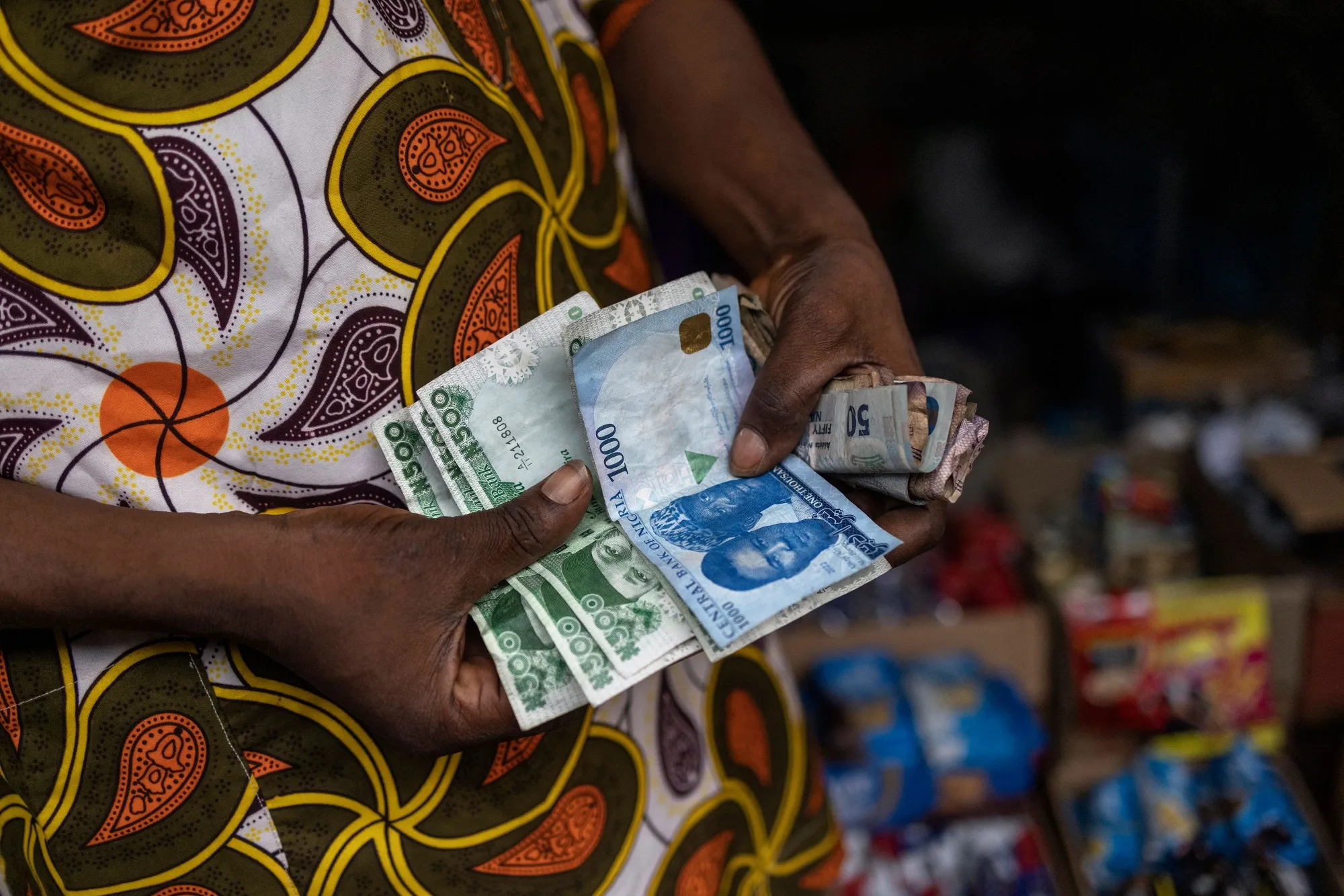 NGN USD) Nigerian Naira Loses Key Support After Forex Reserve Revelations -  Bloomberg
