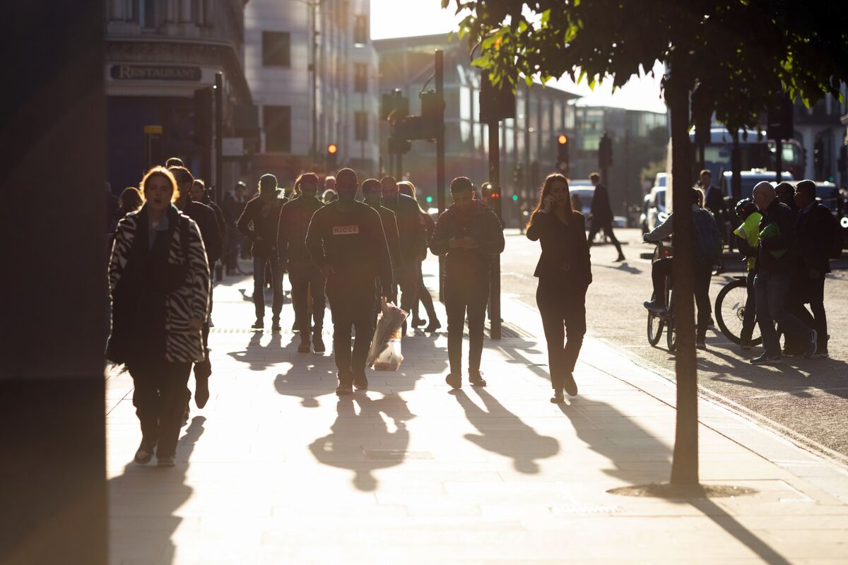 How Much Will Salaries Increase in 2023? Top 10 Countries Expecting Wage  Hikes - Bloomberg