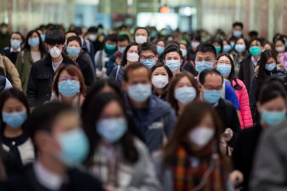 China’s Virus Outbreak Triggers a Global Run on Face Masks