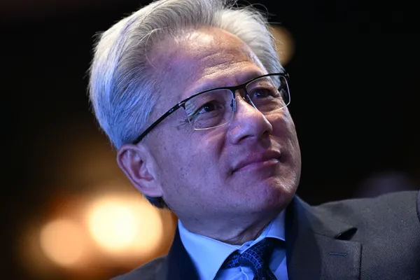 Nvidia’s Upbeat Forecast Soothes Fears of AI Spending Bubble