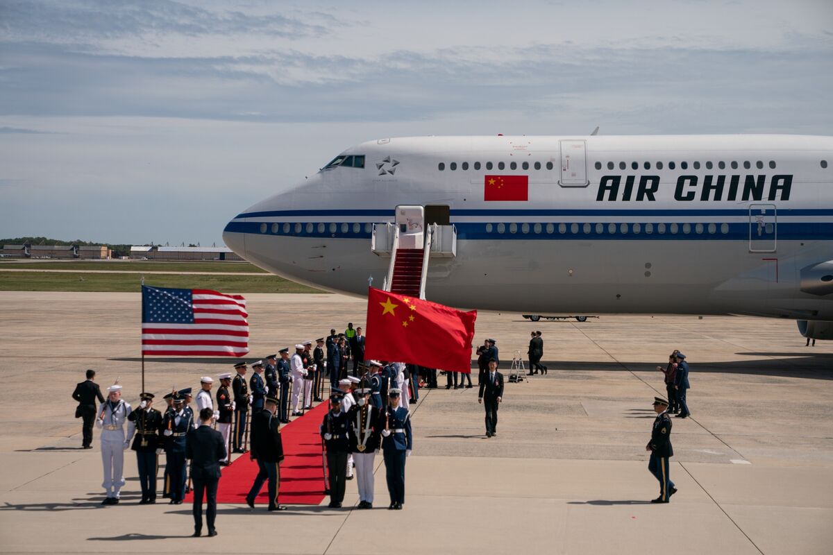 bloomberg.com - Joe Weisenthal - The Bond Market's Threat to American Hegemony