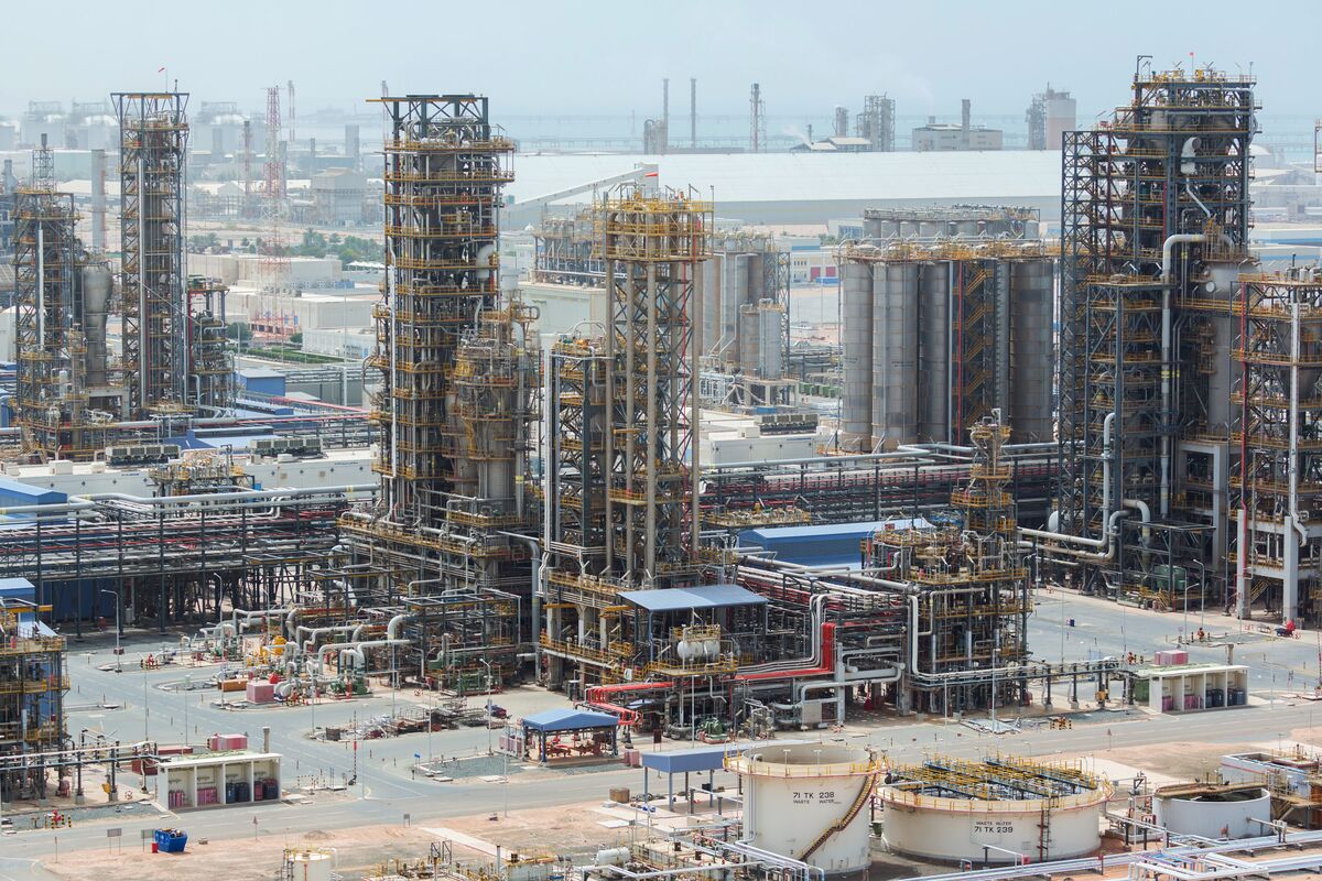 bloomberg.com - Matthew Burgess - Oil Edges Higher as Middle East Tensions Linger: Markets Wrap