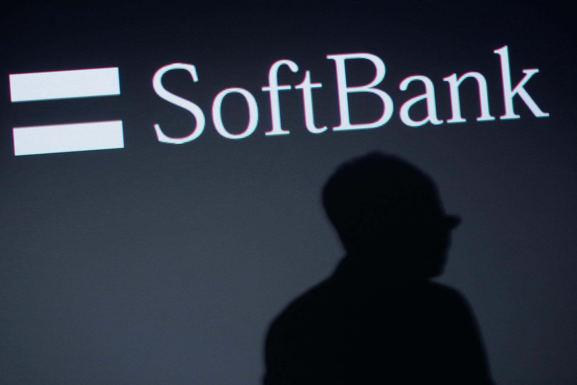 SoftBank Taps Third Point's Passoni for $5 Billion Tech Fund (2)