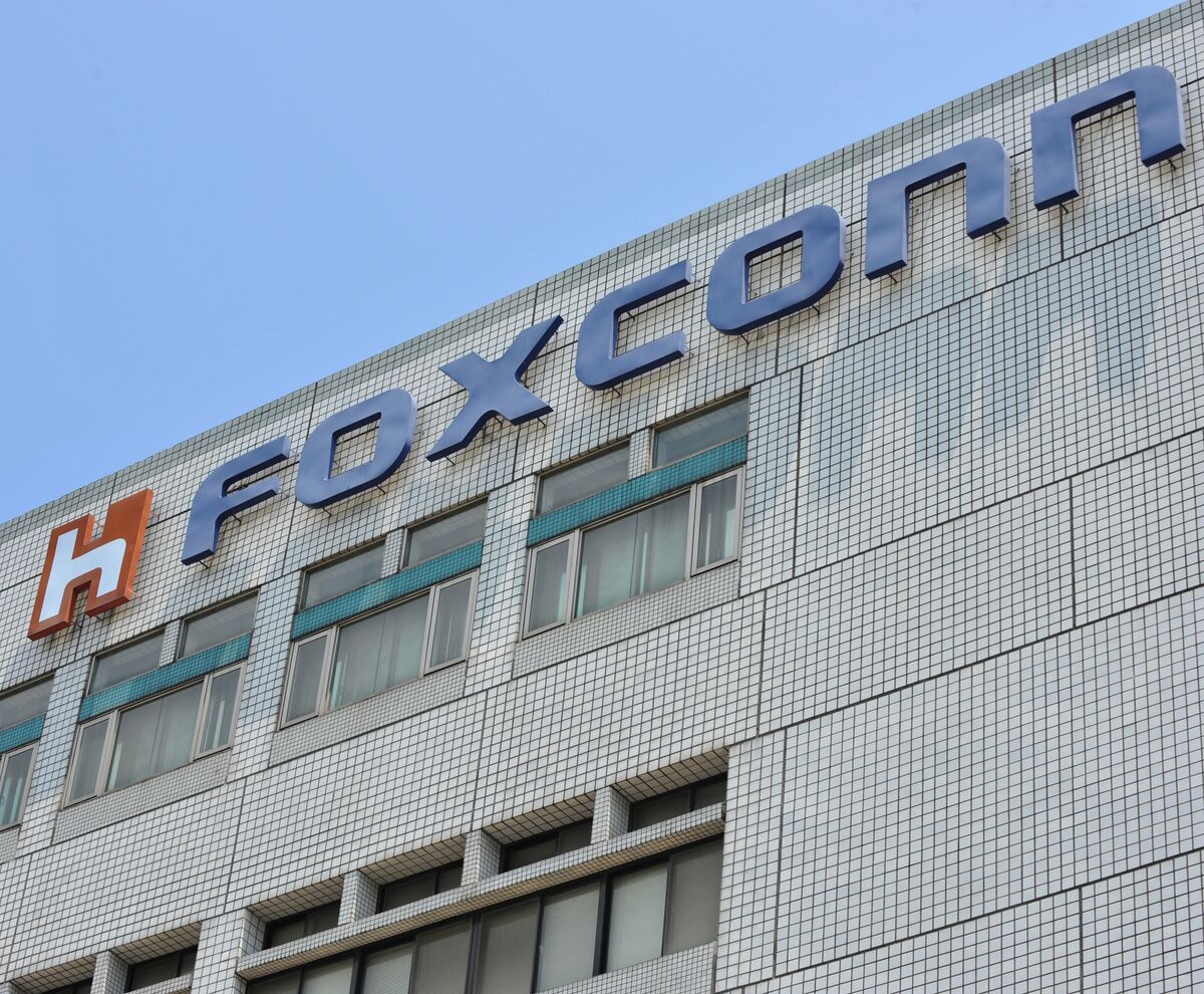 IPhone Maker Foxconn Finalizes Auto Partnership With Stellantis