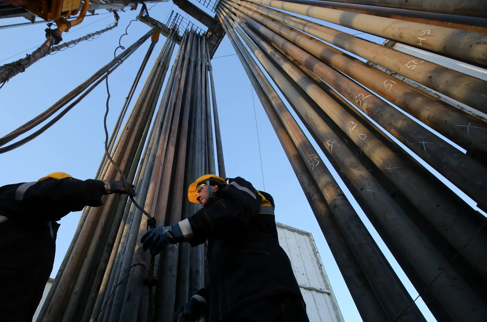 Oil production on a drilling rig&nbsp;in the Samotlor oilfield near Nizhnevartovsk, Russia.