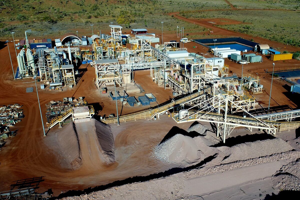 Trump S Quest To Quit China S Rare Earths Hits Outback Australia Bloomberg trump s quest to quit china s rare