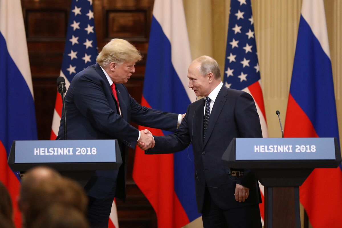 トランプ大統領、プーチン氏との「素晴らしい」会談を自賛 - Bloomberg
