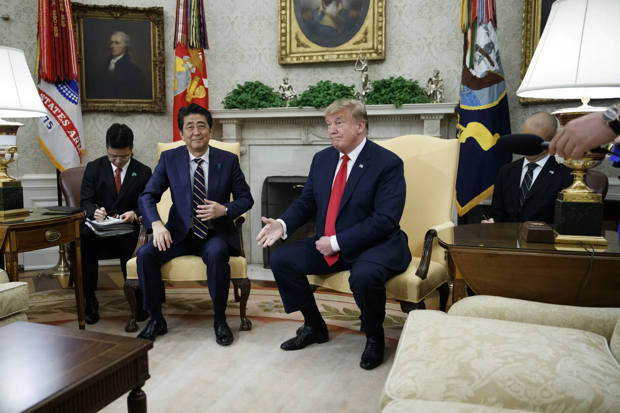 Donald Trump and Shinzo Abe in the Oval Office of the White House on April 26.