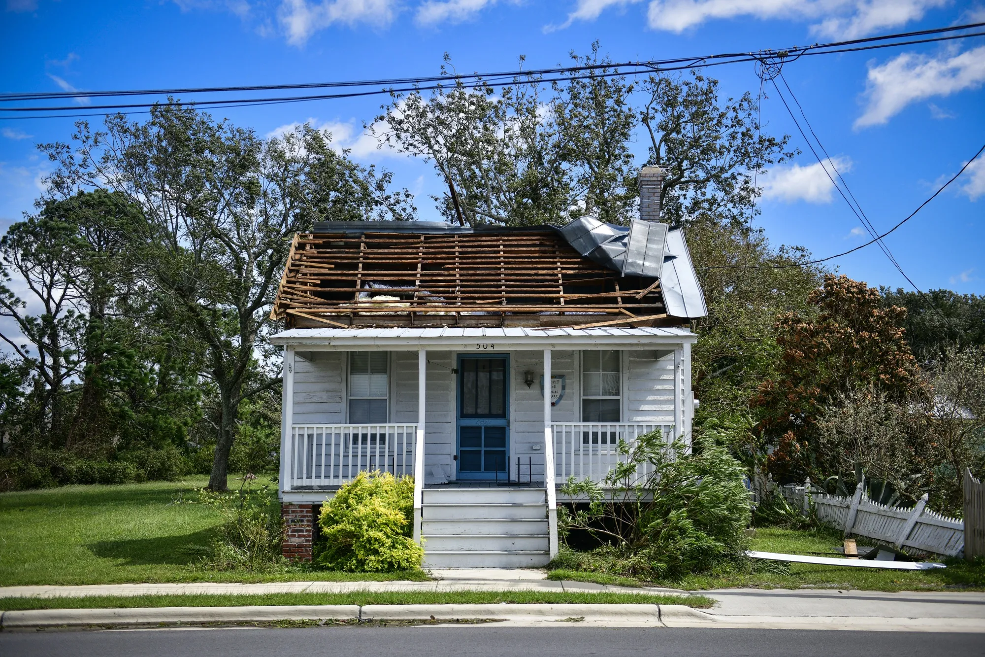 Super Roofs Rewarded Insurers, Cat Bond Investors and Homeowners - Bloomberg