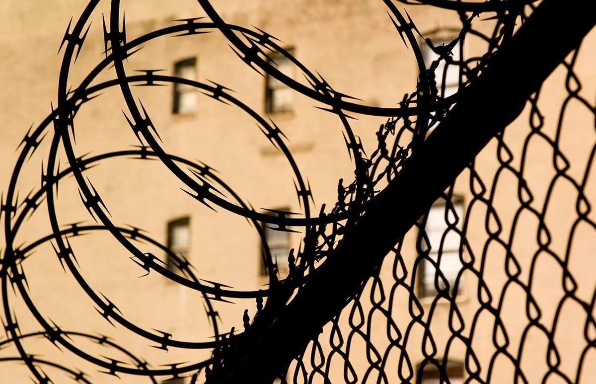 1494919961_PRISON_001