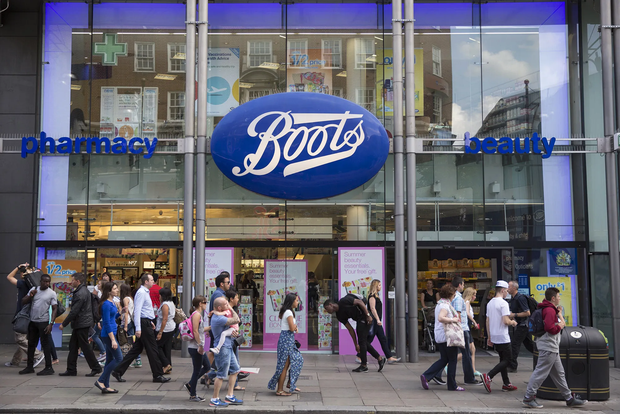 Boots the chemist on Oxford Street.&nbsp;