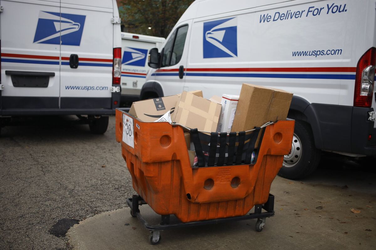 Logistics: Amazon has secured a deal with the US Postal Service to deliver 1 billion packages.