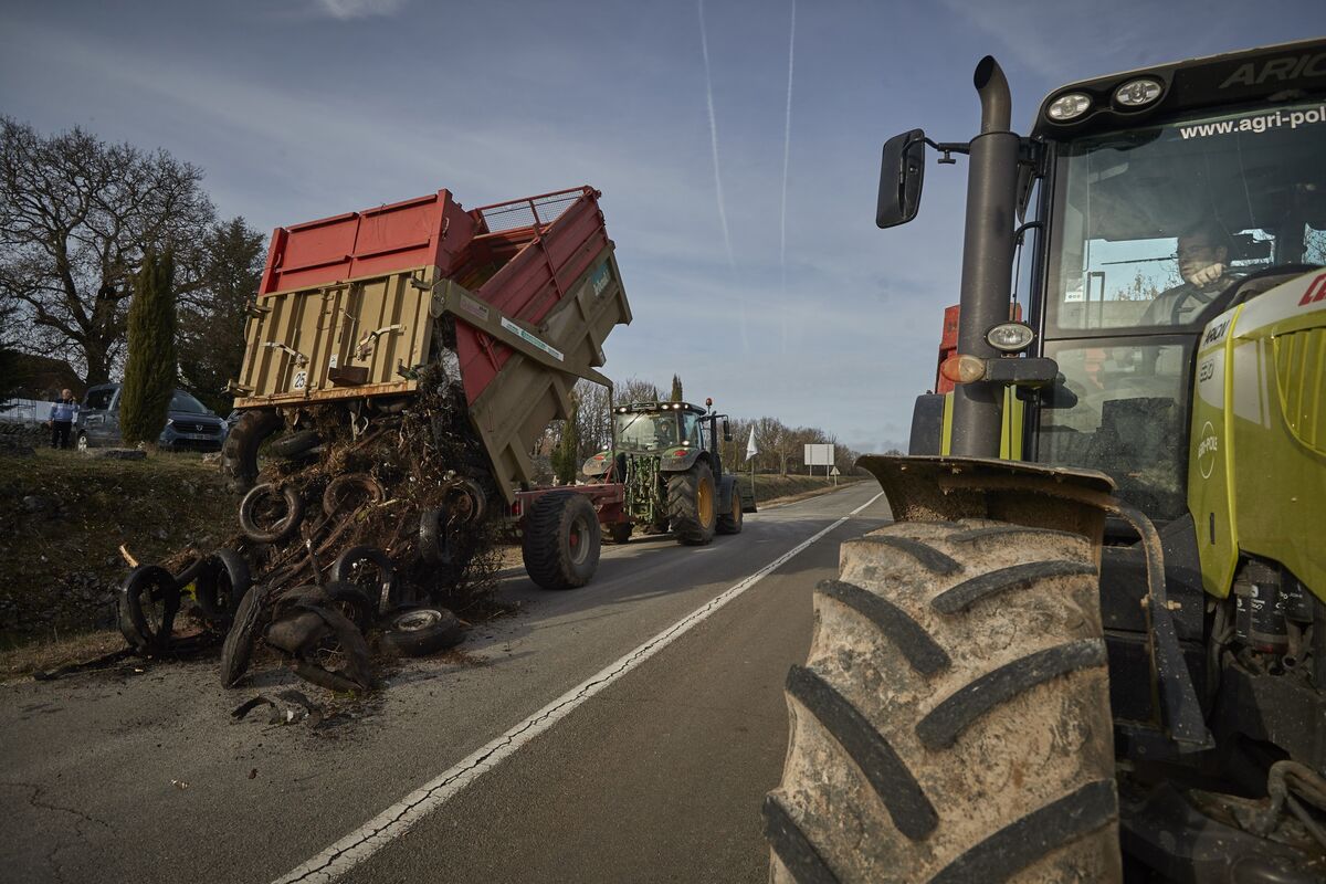 French Government Plans New Measures To Calm Farmer Protests - Bloomberg