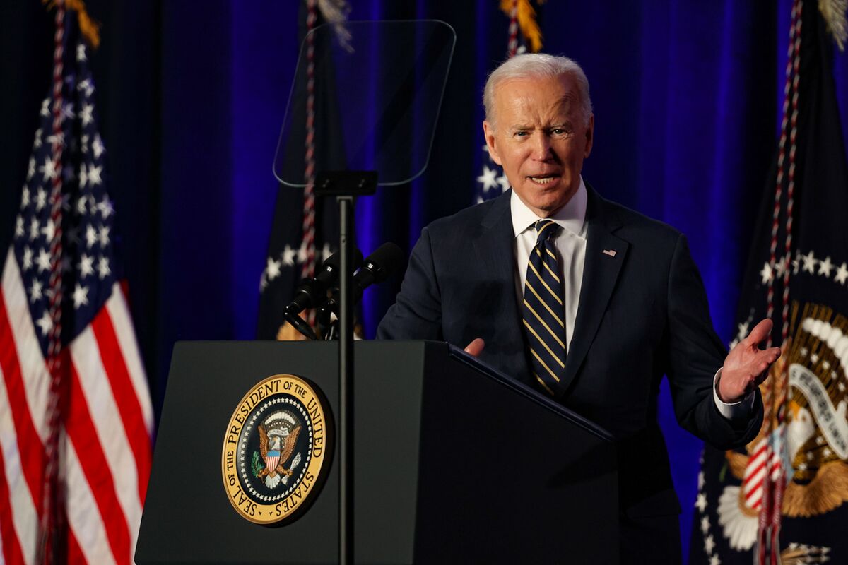Biden Says He’d Fight World War III for NATO But Not for Ukraine thumbnail