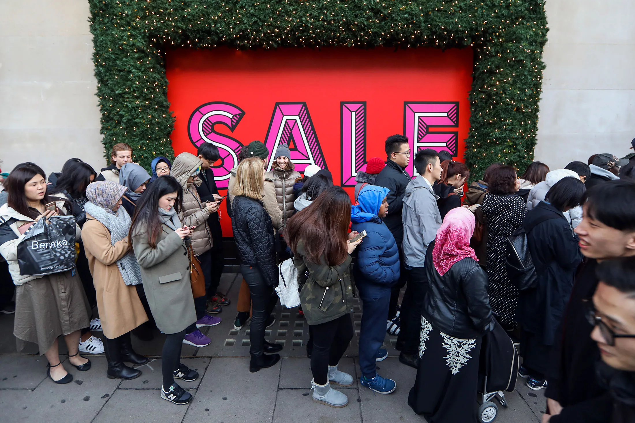 1483860324_UK-Retail-Consumer