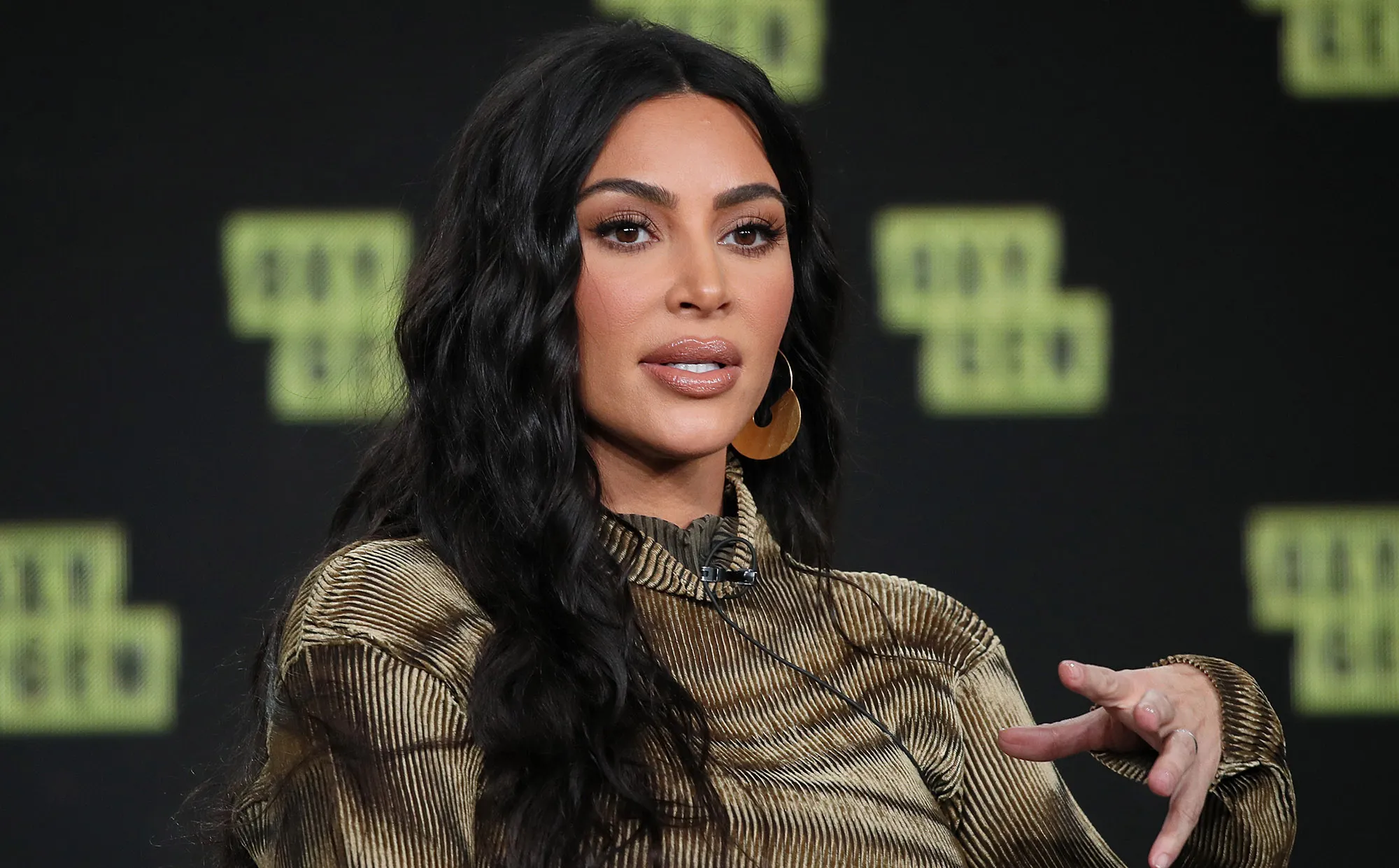 Kardashian Poised to Beat Investor Suit Over Crypto Hype - Bloomberg