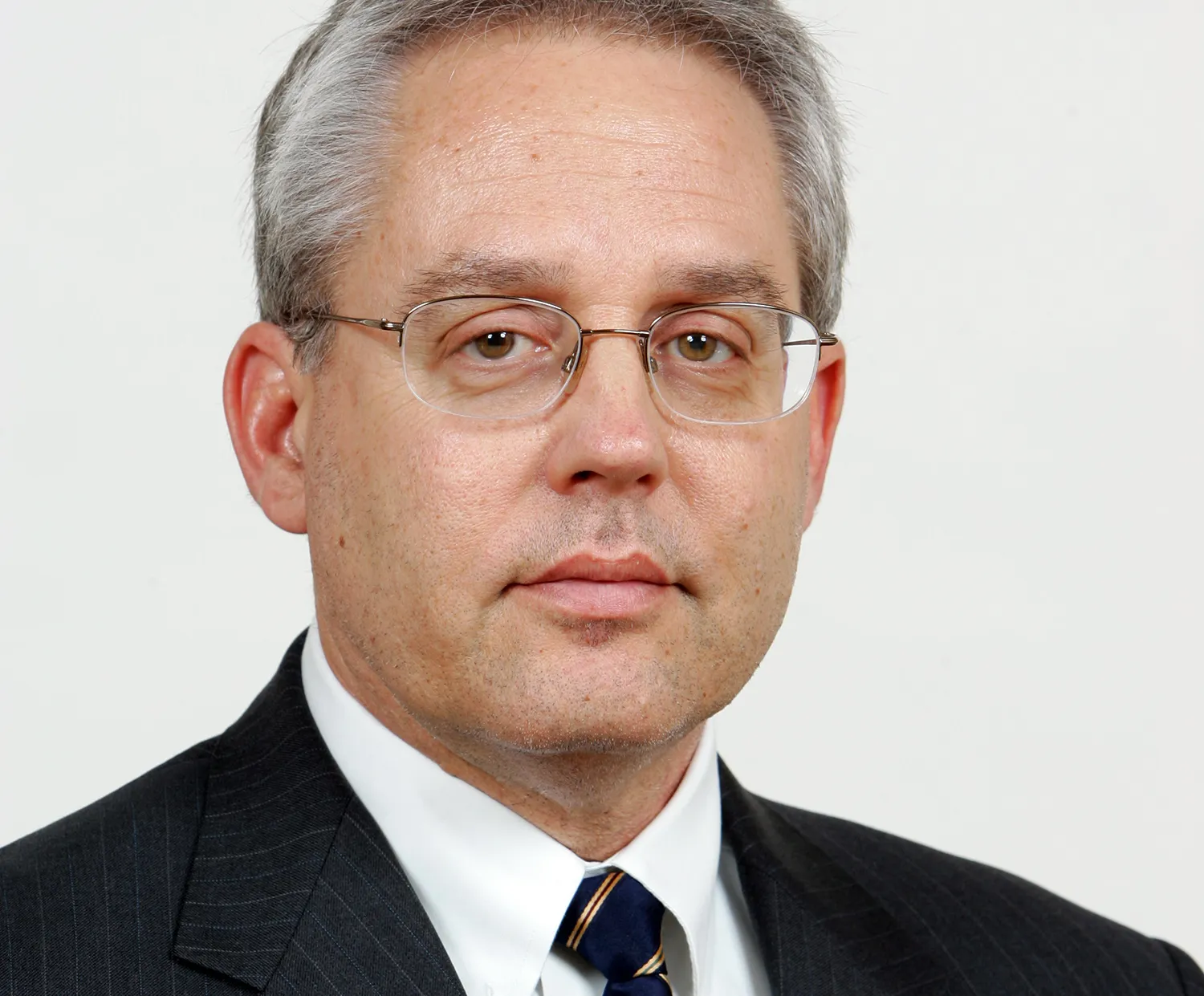 日産のケリー前代表取締役、25日にも保釈－妻がビデオでコメント - Bloomberg