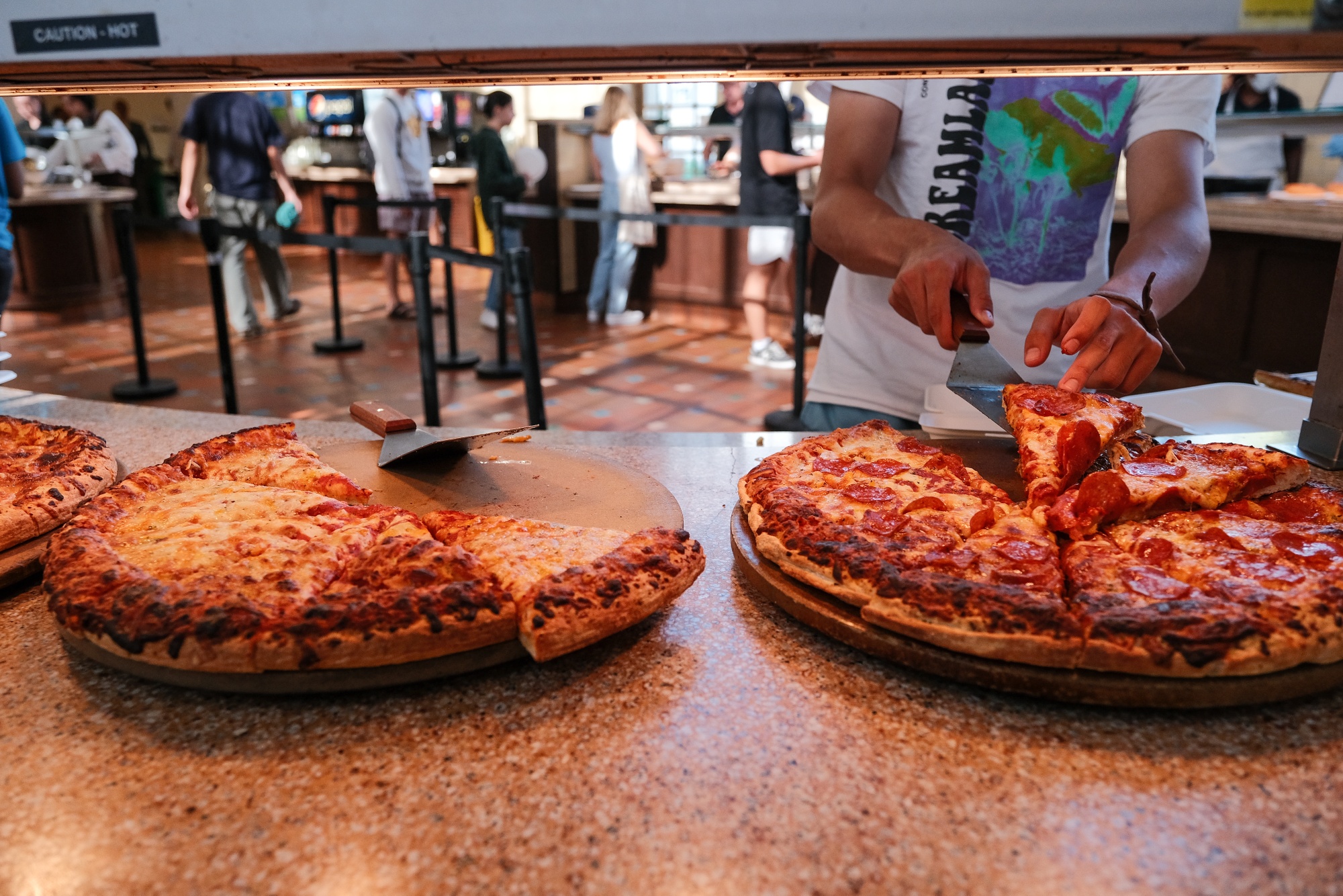 College Dining Halls Adapt Menus To Gird Against Food Inflation Bloomberg