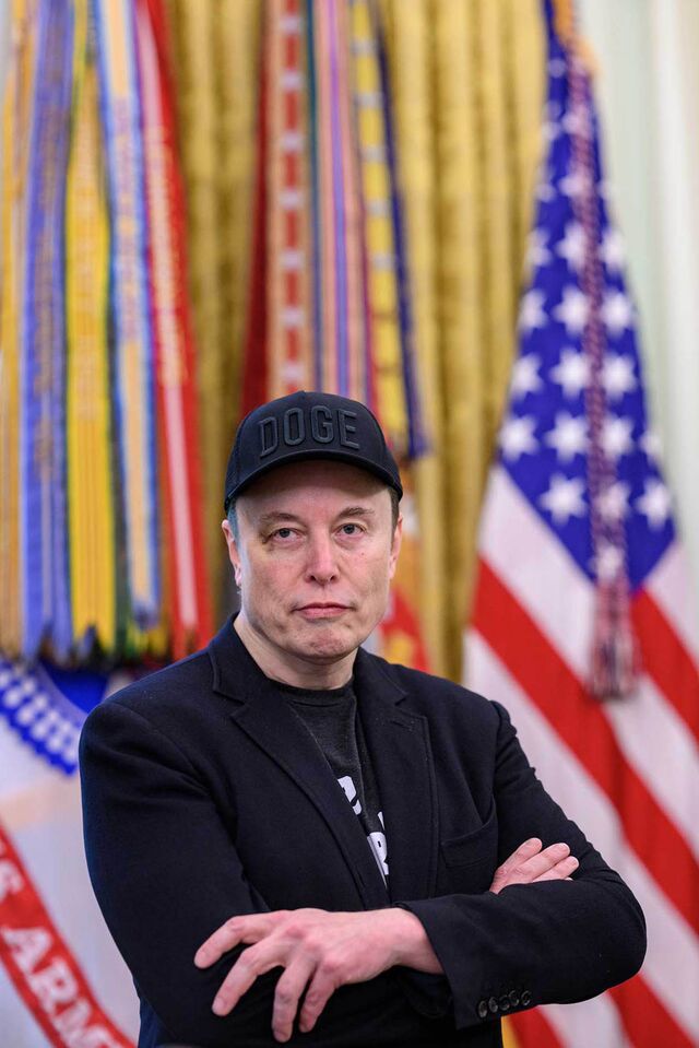 US President Donald Trump, right, and Elon Musk, chief executive officer of Tesla Inc., shake hands during a news conference in the Oval Office of the White House in Washington, DC, US, on Friday, May 30, 2025.