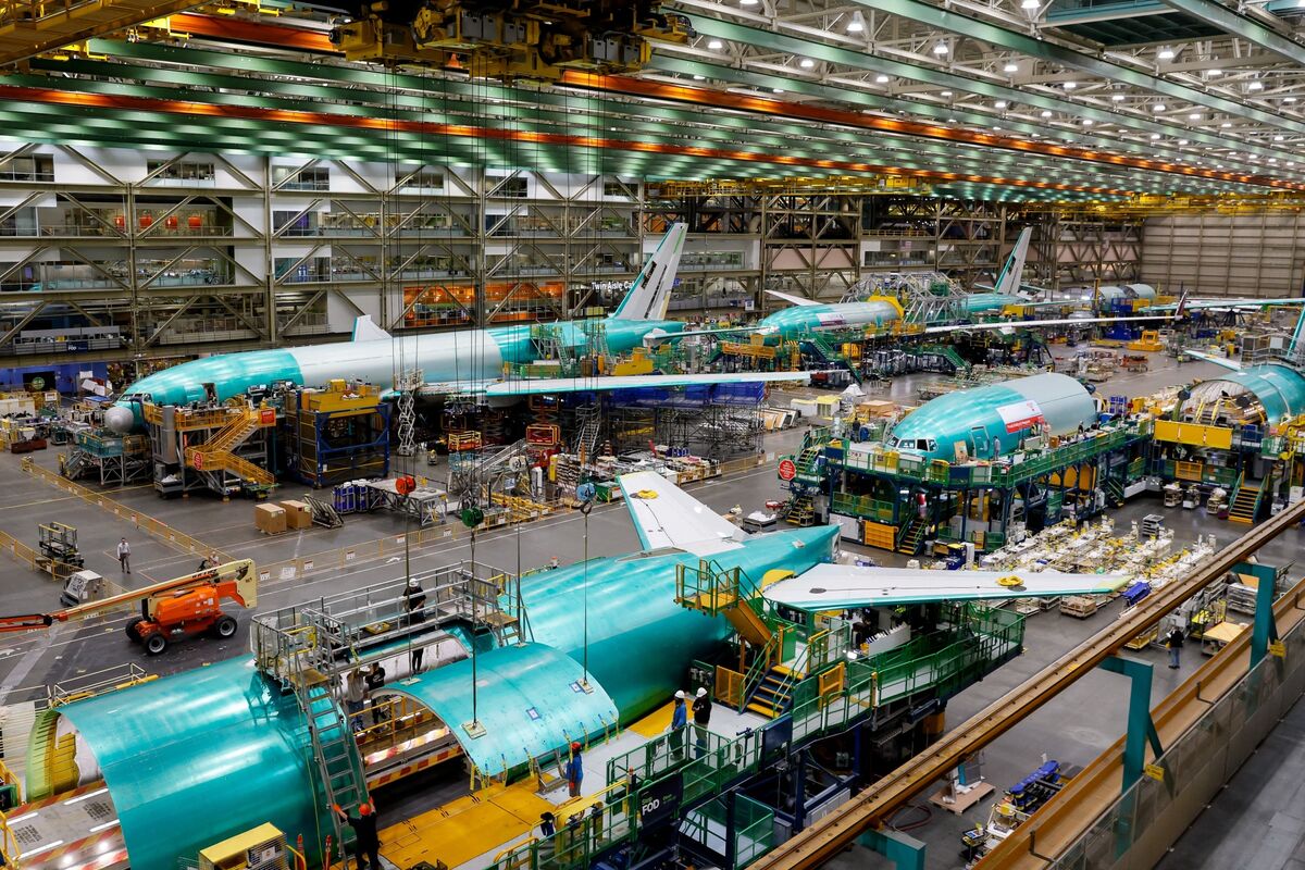 Boeing 777X to Slide Into 2027, Driving Billions in Charges