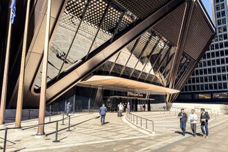 JPMorgan Chase Building, building exterior entrance and plaza, 270 Park Avenue, Manhattan, New York City, New York, USA