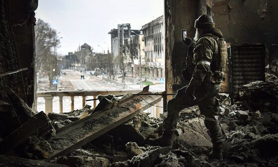 Ukraine Update: Mariupol Defenders Hold Out Against Onslaught
