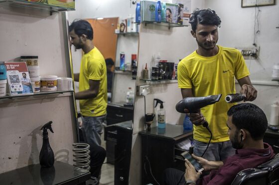 Warren Buffett, Goldman Win From Fintech Gold Rush in India