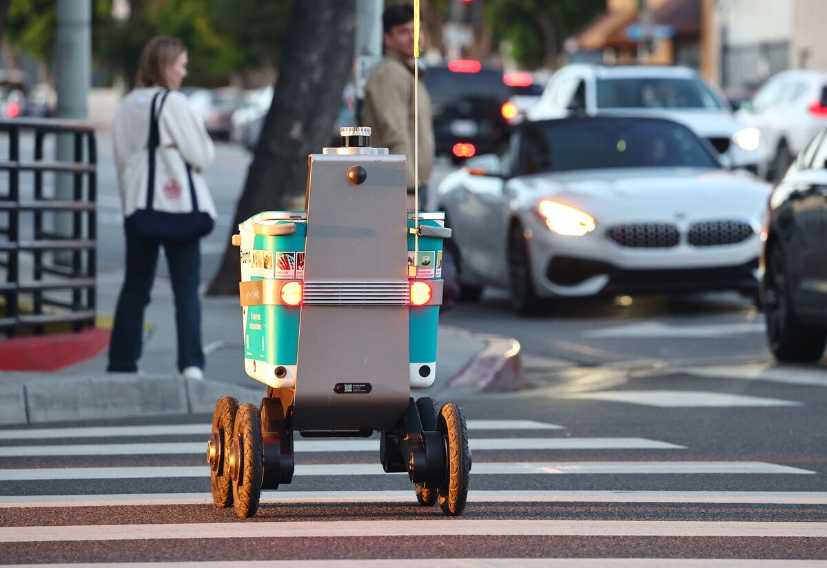 bloomberg.com - Natalie Lung - Serve Robotics Expands DoorDash Deal, Adds Grubhub Post-Uber Split
