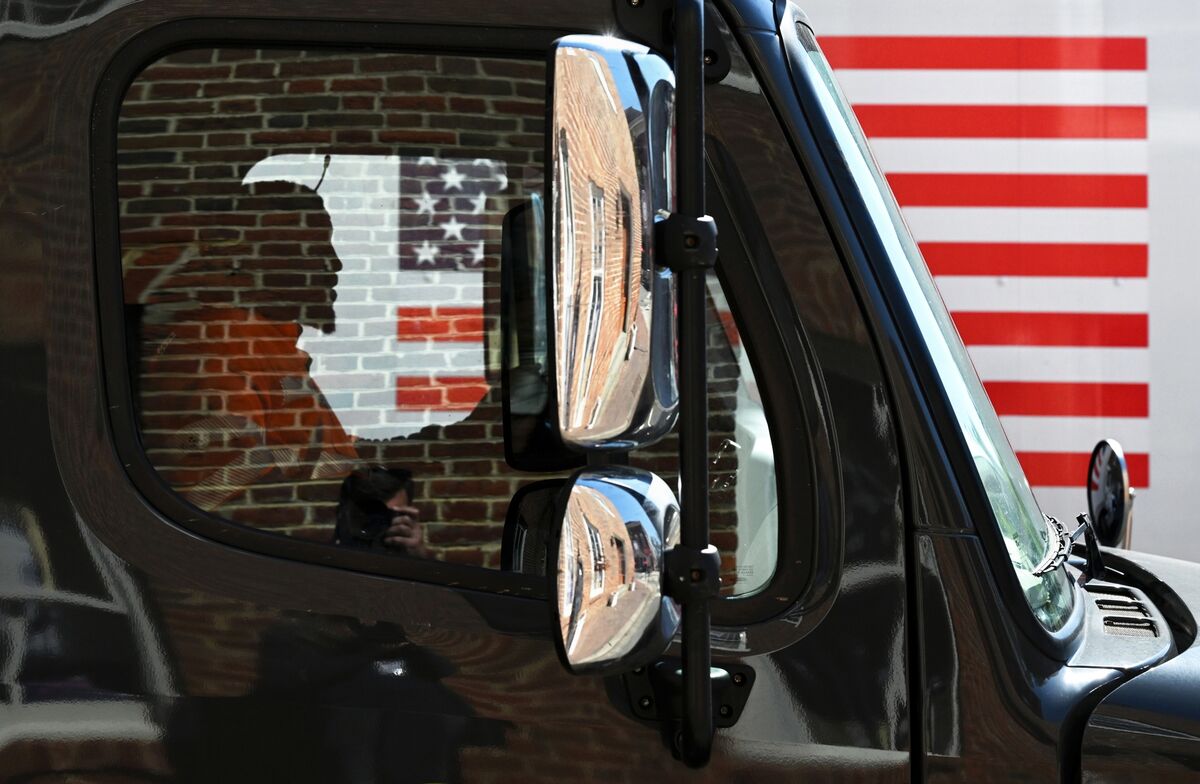 US Jobless Claims Jump to 229,000, Highest Since February