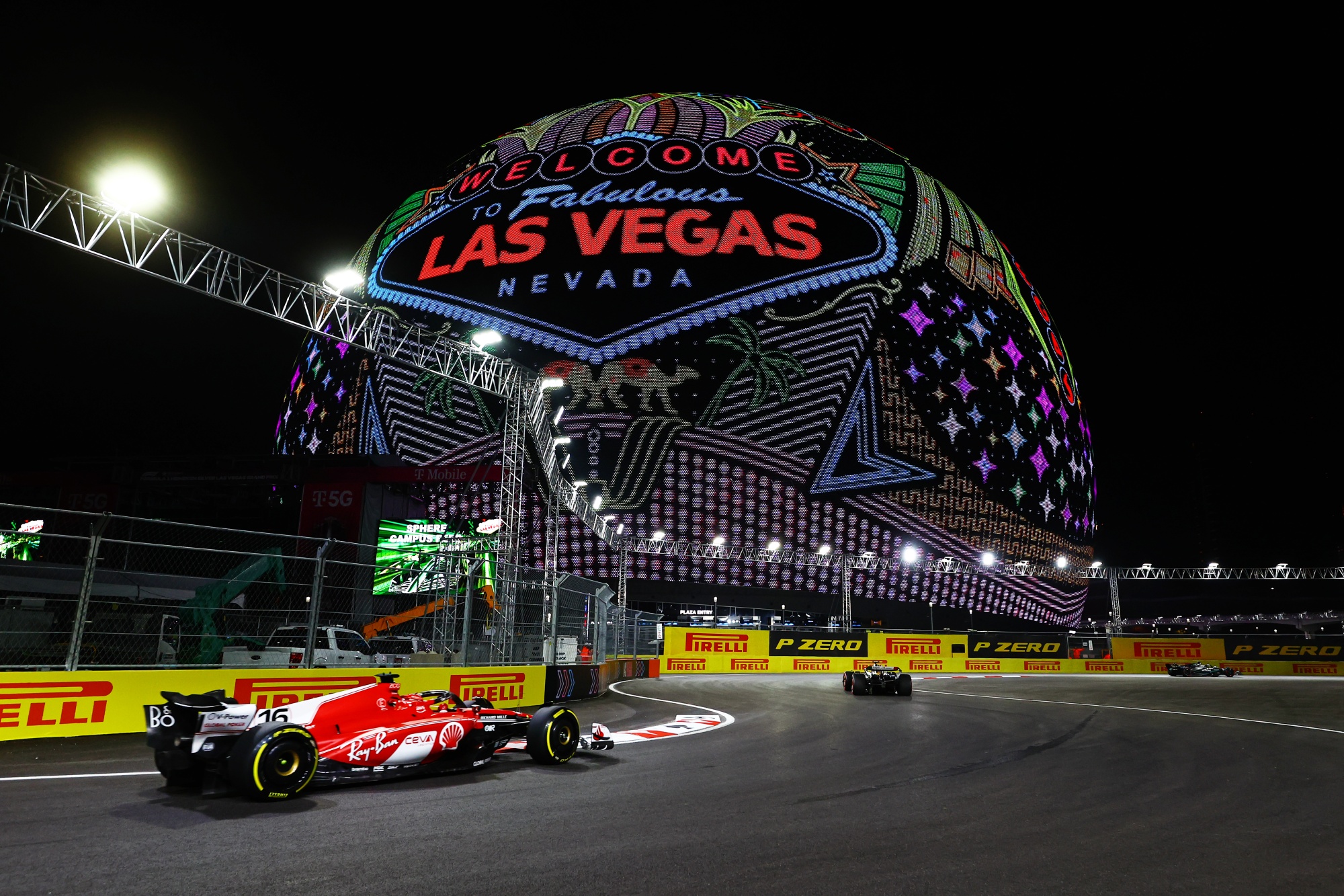 Why Formula 1 Was a Wild Success in Las Vegas, Despite Ticket Slump -  Bloomberg