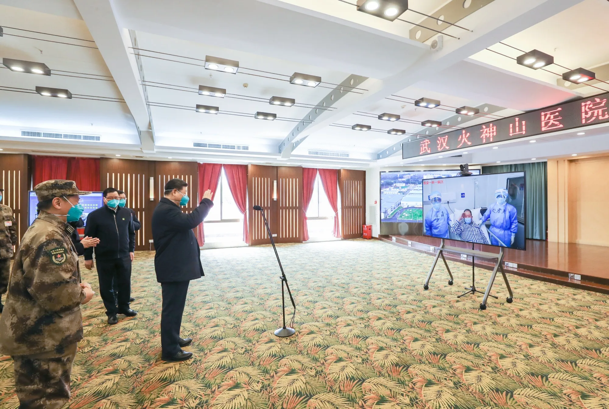 Xi Jinping visits Huoshenshan Hospital in Wuhan, March 10.