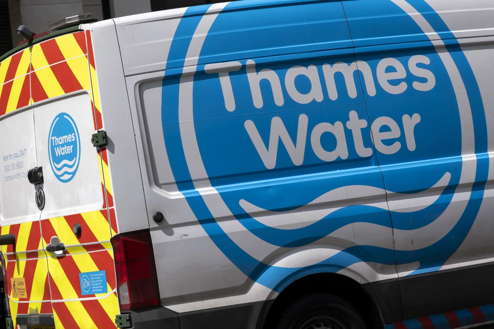 KKR Withdraws From Thames Water's Toxic Swamp - Bloomberg