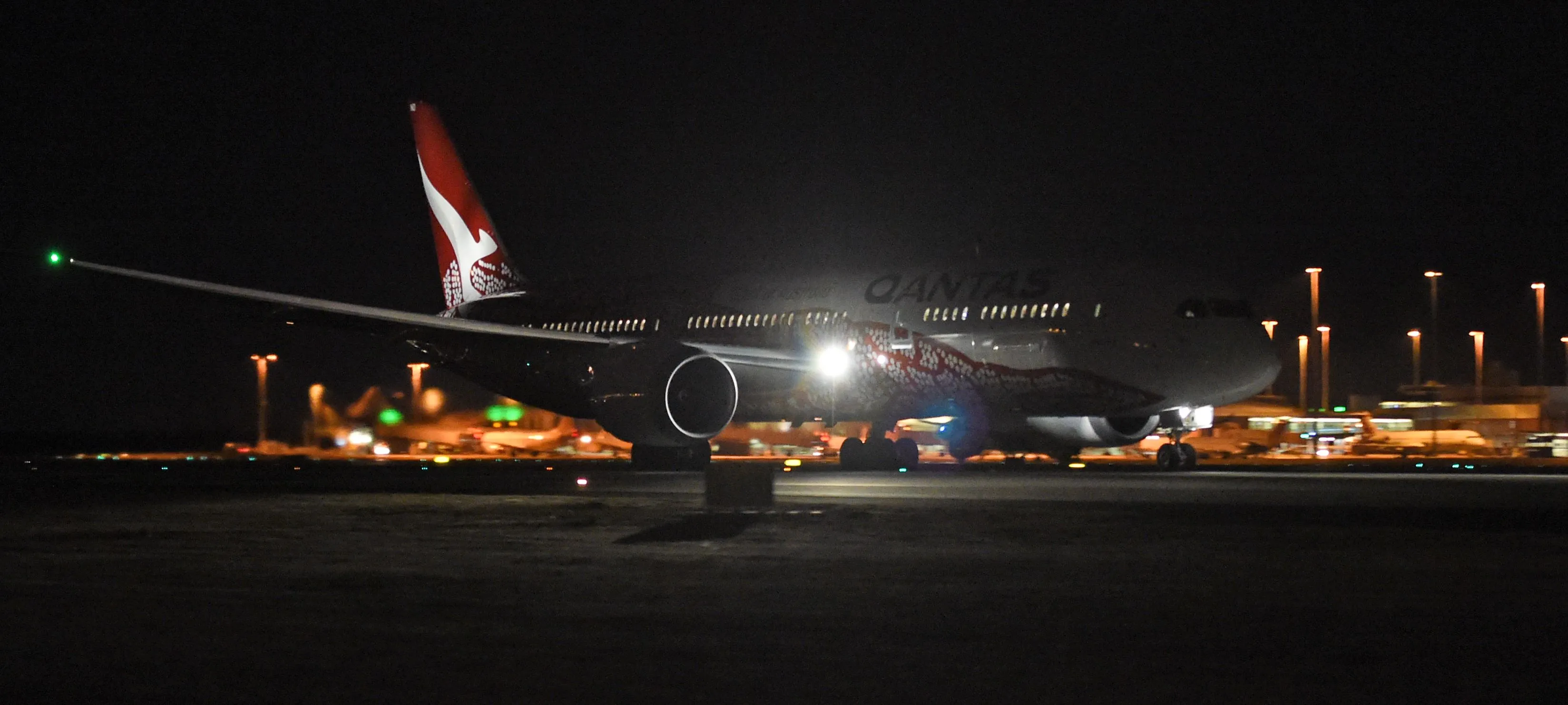 Qantas’s inaugural&nbsp;787 Dreamliner&nbsp;flight from Perth to London takes off March 24, 2018.