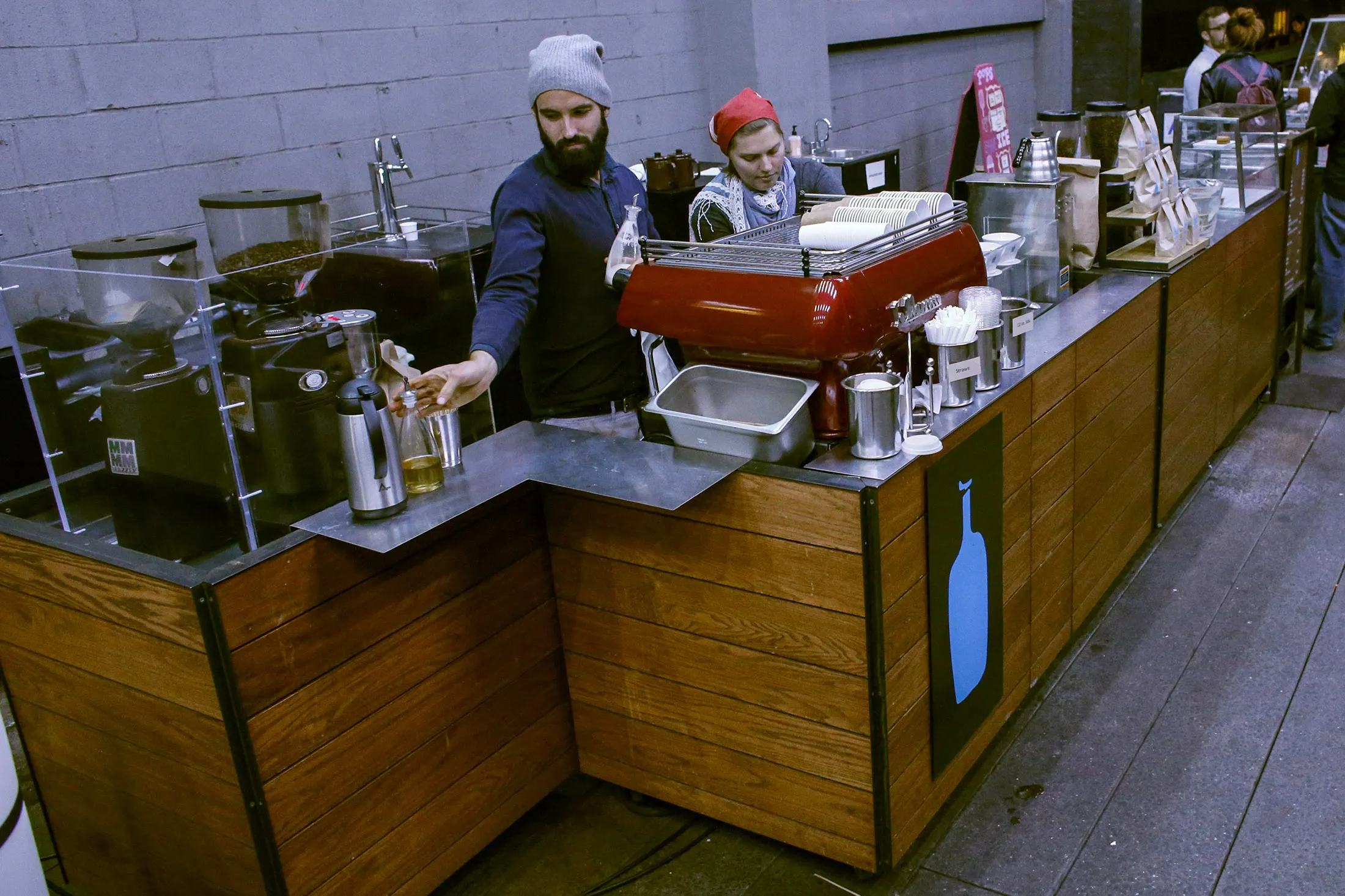 スイスのネスレ、米高級コーヒー店ブルーボトルの過半数株式取得へ